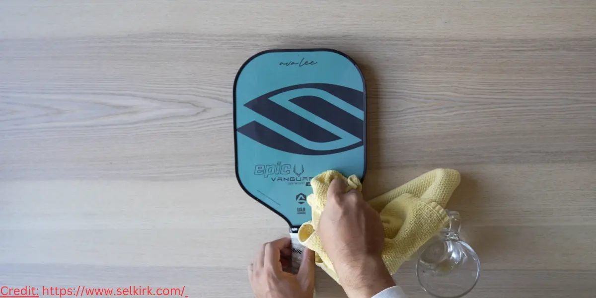 how to clean pickleball paddle