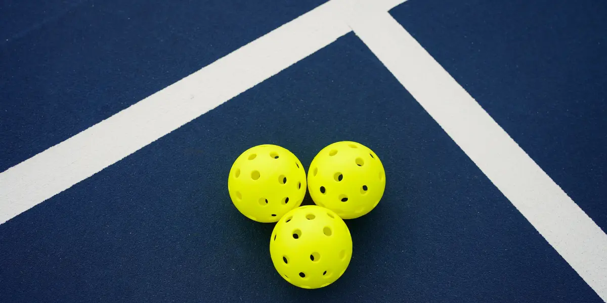 Indoor vs Outdoor Pickleballs